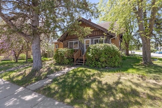 131 6th St W, Browerville, MN 56438