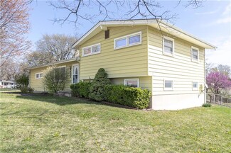 6401 N Highland Ave, Kansas City, MO 64118