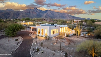 6640 N Camino Padre Isidoro, Tucson, AZ 85718