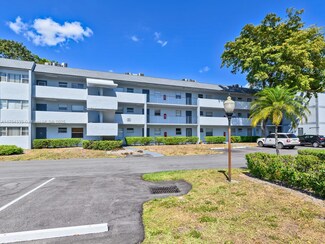 8401 Lagos de Campo Blvd Unit V210, Tamarac, FL 33321