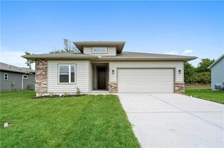 1541 N 162nd Cir, Basehor, KS 66007