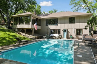 16201 Hillcrest Ln, Eden Prairie, MN 55346