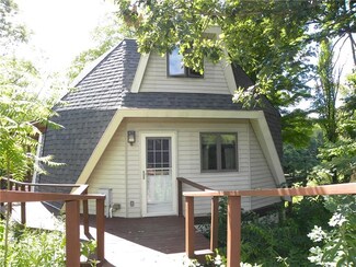 219 Elm Rd, Avella, PA 15312