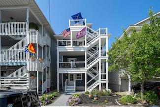 810 E 7th St Unit 4, Ocean City, NJ 08226