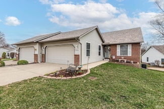 3923 S Emilie Ct, Bloomington, IN 47401