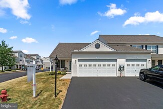 60 Cedarfield Dr Unit 90, Gettysburg, PA 17325