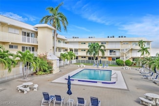1100 8th Ave S Unit 211B, Naples, FL 34102