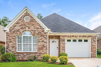 180 Steeplechase Ct, Pell City, AL 35128