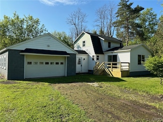 5182 Corporal Welch Rd, Syracuse, NY 13215