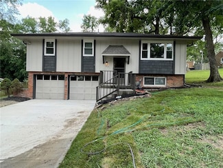 5113 NE 49th St, Kansas City, MO 64119