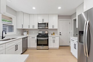 3130 Upper 71st St E, Inver Grove Heights, MN 55076