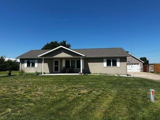 105 Lincoln St, Overton, NE 68863