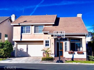 172 S Linhaven Cir, Anaheim, CA 92804