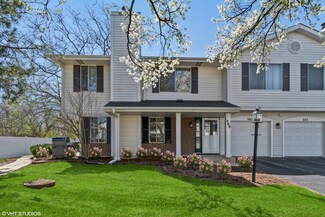 569 Willowcreek Ct, Clarendon Hills, IL 60514
