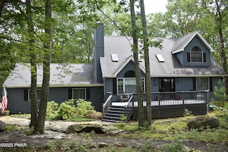 219 Mountain View Dr, Hawley, PA 18428