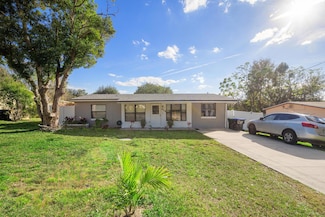 414 W Ella J Gilmore St, Apopka, FL 32703