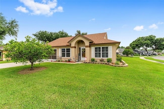 2121 Vindale Rd, Tavares, FL 32778