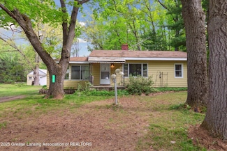 3105 Allen Ln, Harrison, MI 48625