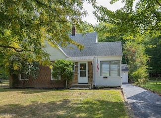 761 E 250th St, Euclid, OH 44132