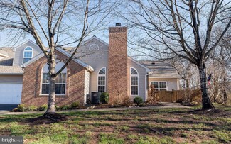 66 Woolsey Ct, Pennington, NJ 08534