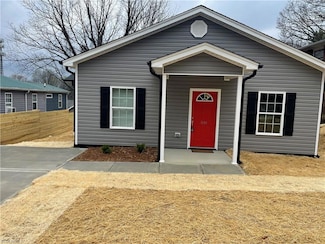 1110 Thurmond St, Winston Salem, NC 27105