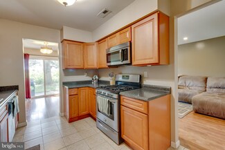 24 Saffron Dr, Lumberton, NJ 08048