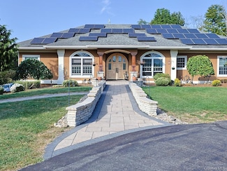 10 Fountayne Ct, Washingtonville, NY 10992