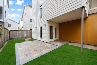 4334 Spencer St, Houston, TX 77007