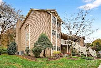 16 Timberlake Dr, Asheville, NC 28803