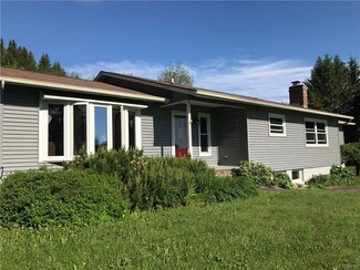 1615 Sky High Rd, Tully, NY 13159