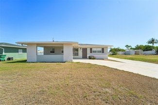 556 Lowell Ave NW, Port Charlotte, FL 33952