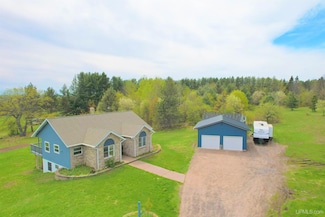 49863 Coal Dock Rd, Hancock, MI 49930