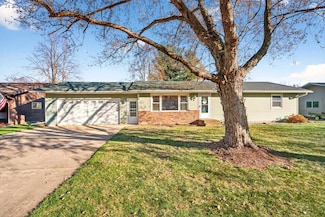 206 Moorland Dr, Markesan, WI 53946