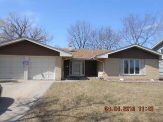 865 Rosedale Ln, Hoffman Estates, IL 60169