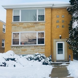 5555 N Mango Ave, Chicago, IL 60630