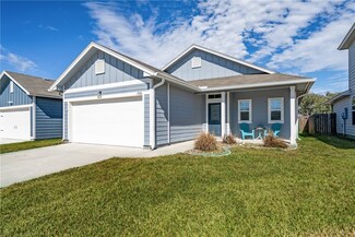 1926 Estes Flats Dr, Aransas Pass, TX 78336