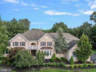 81 Partners Ln, Freehold, NJ 07728