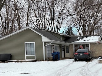 608 S 11th Ave, Saint Charles, IL 60174