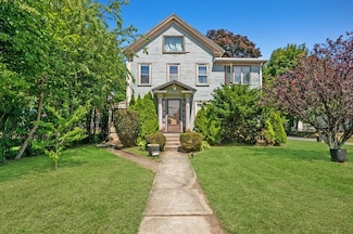 508 Central St, Saugus, MA 01906