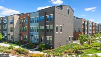 12998 Hattontown Square, Herndon, VA 20171