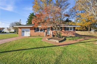 477 Windemere Rd, Newport News, VA 23602