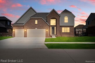 35689 Windridge Dr Unit 143, New Baltimore, MI 48047
