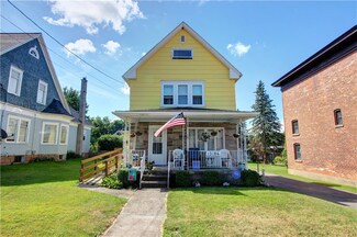 13186 E Church St, Savannah, NY 13146