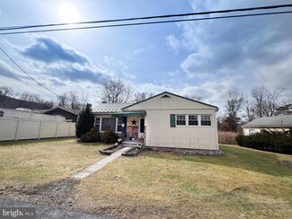 121 Snooks Hill Rd, Lewistown, PA 17044