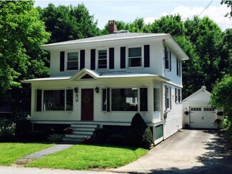 15 Wentworth St, Plymouth, NH 03264