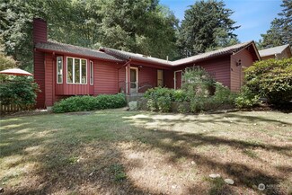 781 NE Woods Place, Bremerton, WA 98311