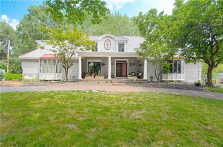 1030 Tam-O-shanter Dr, Kansas City, MO 64145