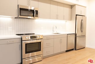 7566 W Sunset Blvd Unit 327-W, Los Angeles, CA 90046