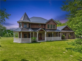 412 Hawthorn Rd, Claysville, PA 15323