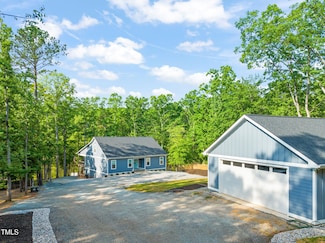 38 Goat Island Ct, Clarksville, VA 23927